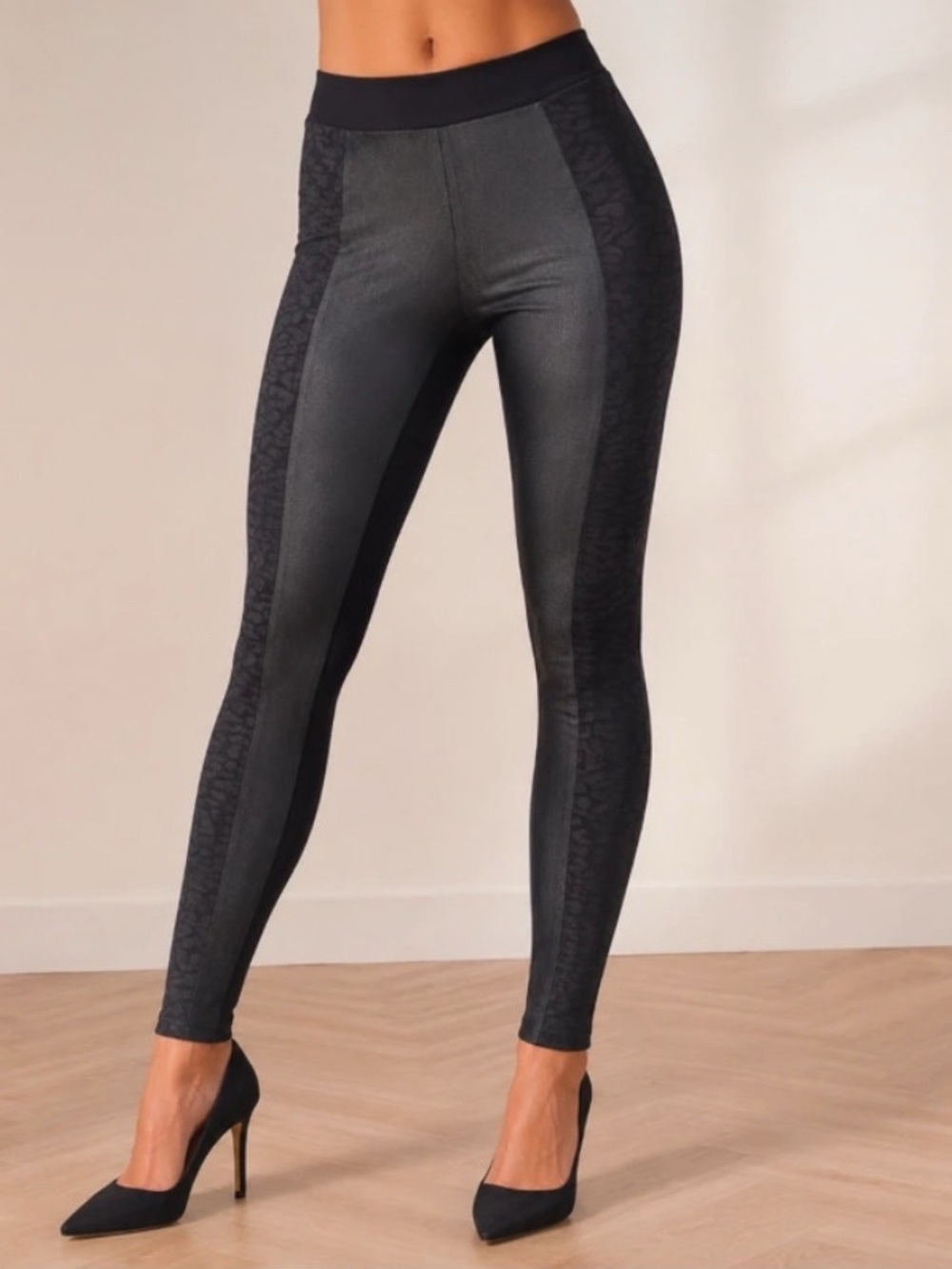 Marciano Black Contrast-Panel Leggings